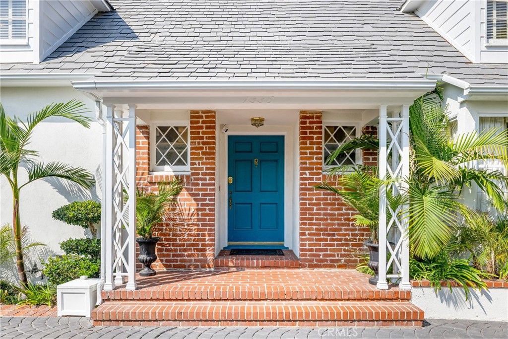 Photo of 1335 Londonderry Place, Los Angeles, CA 90069 (MLS # PF25095600)