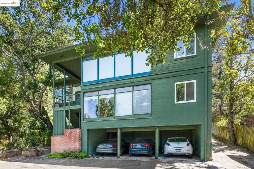 This charming 1-bedroom 1-bathroom condo is nestled in the highly desired North Berkeley neighborhood. Surrounded in a picturesque environment of trees and views, this unique condo offers a peaceful and serene ambience and a space filled with natural light throughout. Inside, you’ll find hardwood floors, high ceilings, and large windows. The kitchen features updated cabinetry and ample storage, while the cozy living area offers a peaceful retreat after a day on campus or exploring the city. Enjoy living in a vibrant community with easy access to public transportation, dining, and outdoor recreation. Within walking distance of the University of California, Gourmet Ghetto, Tilden Park, Berkeley Rose Garden, Berkeley Arts District, and scenic hiking trails in the hills. With a Walk Score of 90+, this home offers the best of both campus energy and tranquil surroundings. This condo is perfect for students, professionals, or anyone seeking a vibrant, walkable lifestyle. Don’t miss your chance to own a piece of Berkeley charm in a well-maintained, historically significant building. Broker's Twilight Tour Thurs. (7/10) 5 p.m. - 7 p.m.