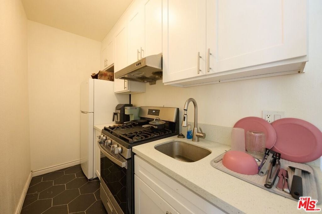 1475 W 28th Street
