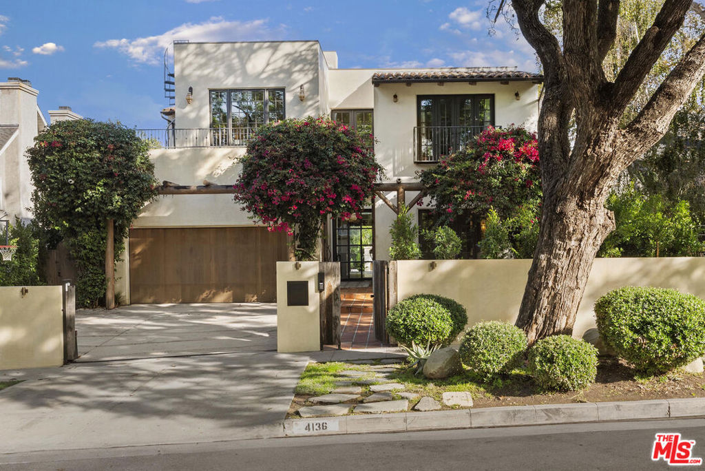 4136 Dixie Canyon Avenue