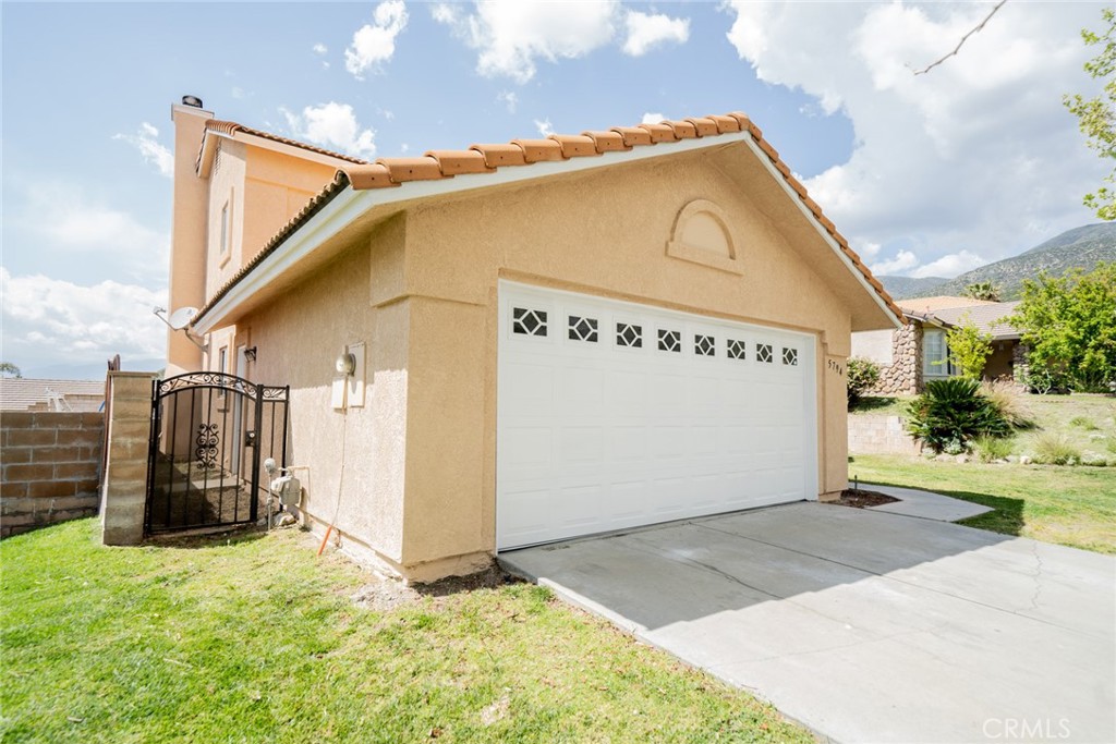 5794 Carleton Street