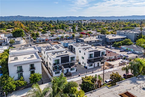 Photo of 11730 Gilmore ST, North Hollywood, CA 91606 (MLS # BB26207786)