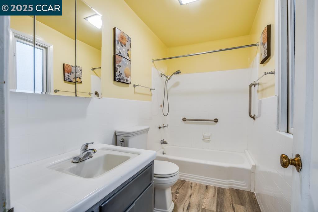 ELMWOOD - Residential