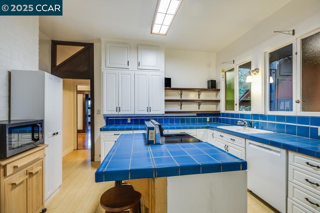 ELMWOOD - Residential