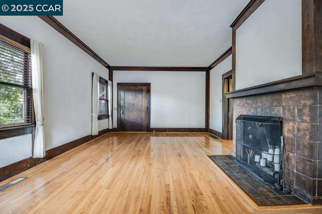 ELMWOOD - Residential