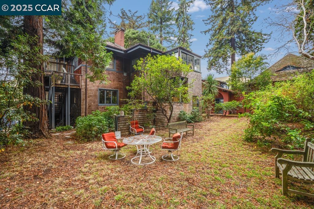 ELMWOOD - Residential