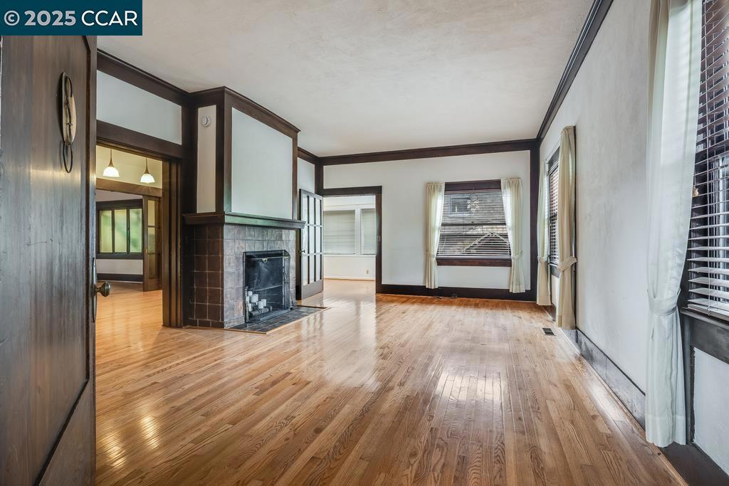 ELMWOOD - Residential