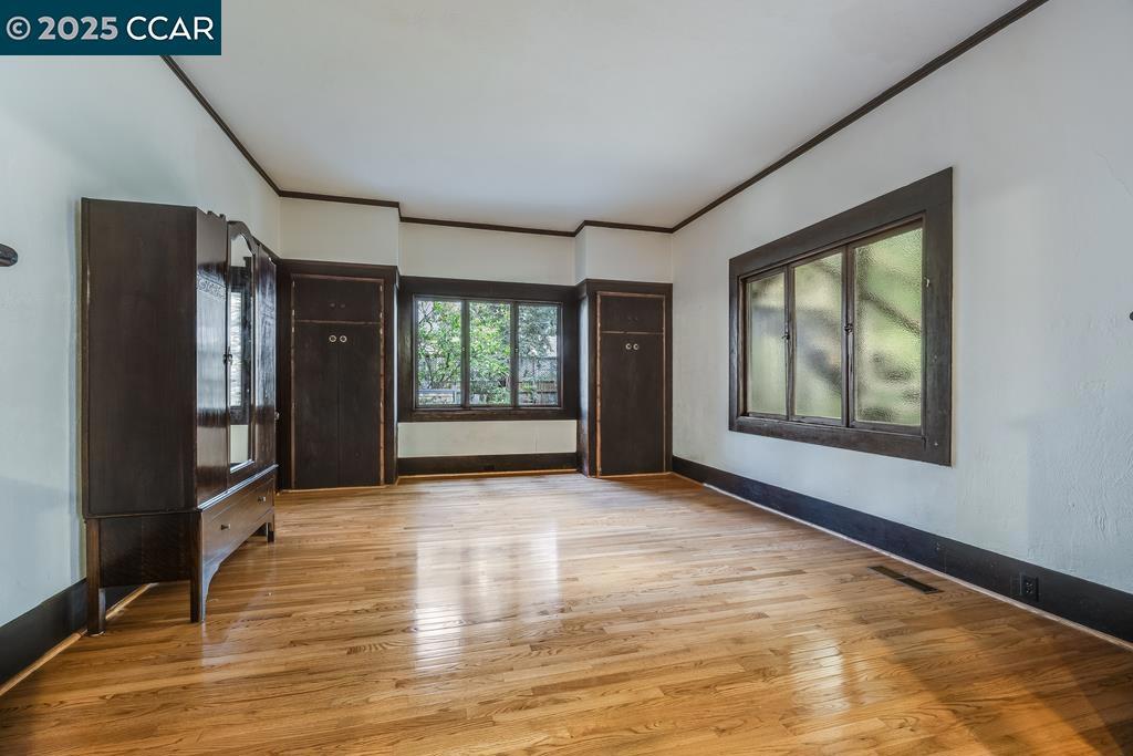 ELMWOOD - Residential