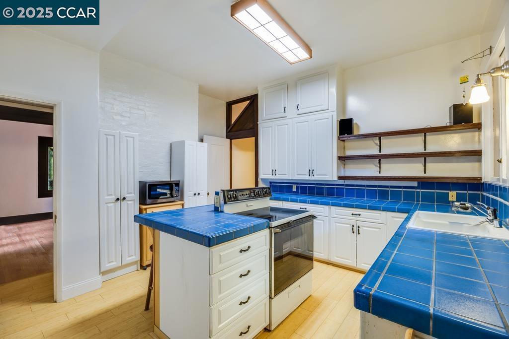 ELMWOOD - Residential