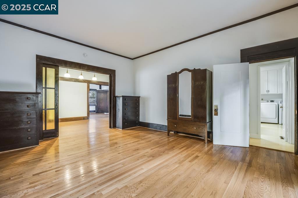 ELMWOOD - Residential