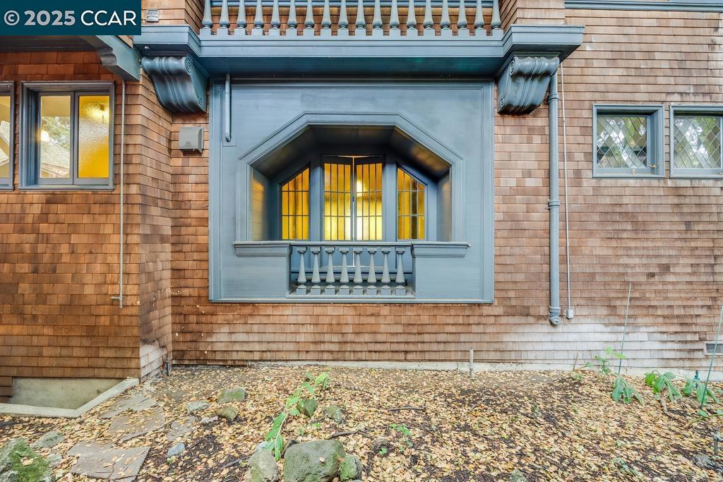 ELMWOOD - Residential