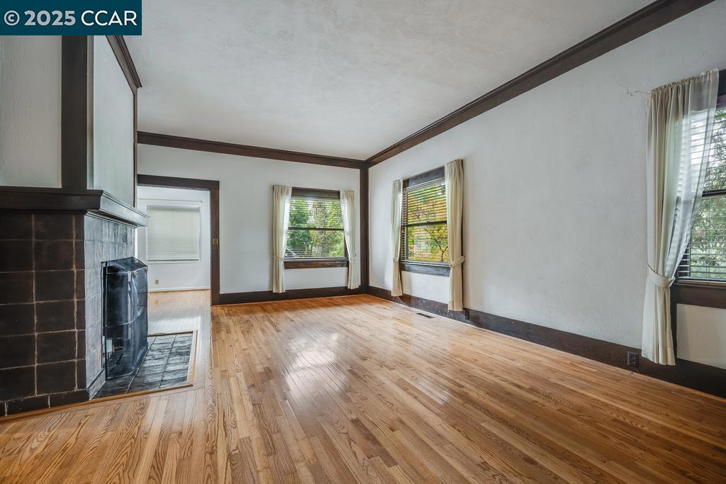 ELMWOOD - Residential