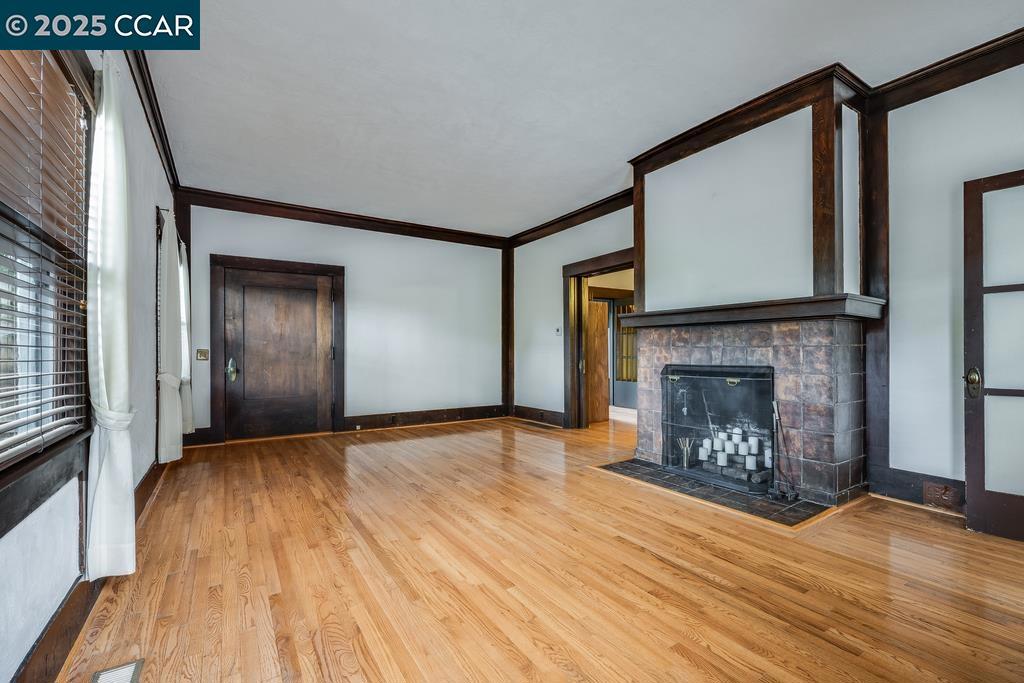 ELMWOOD - Residential