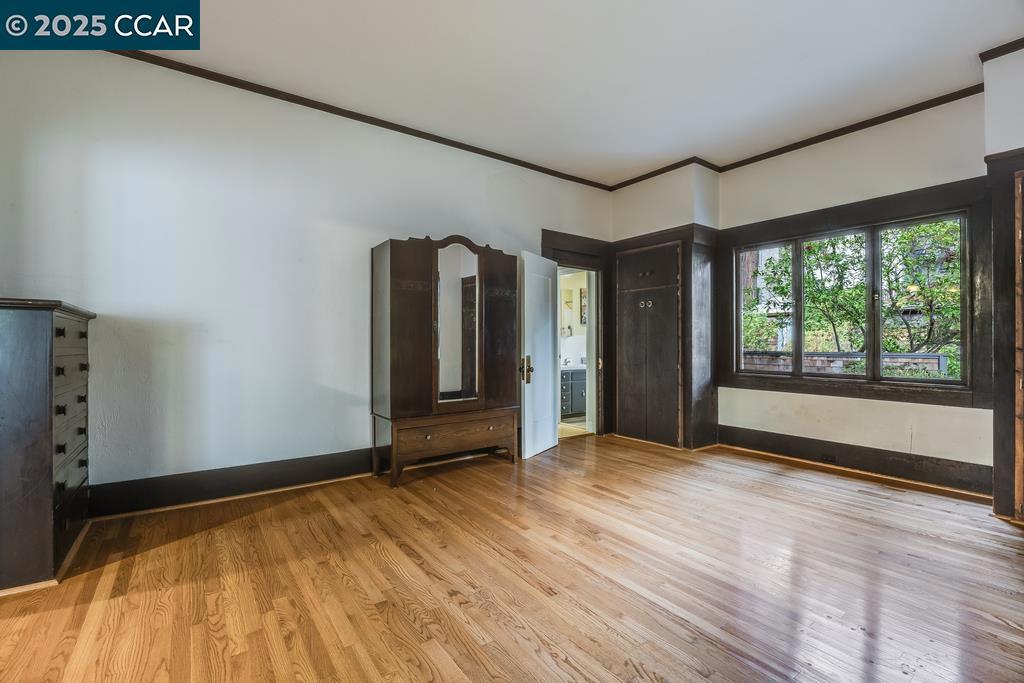 ELMWOOD - Residential