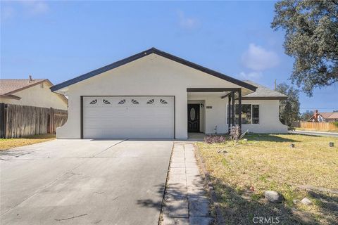 Photo of 917 Renee St, Redlands, CA 92374 (MLS # CV26052037)