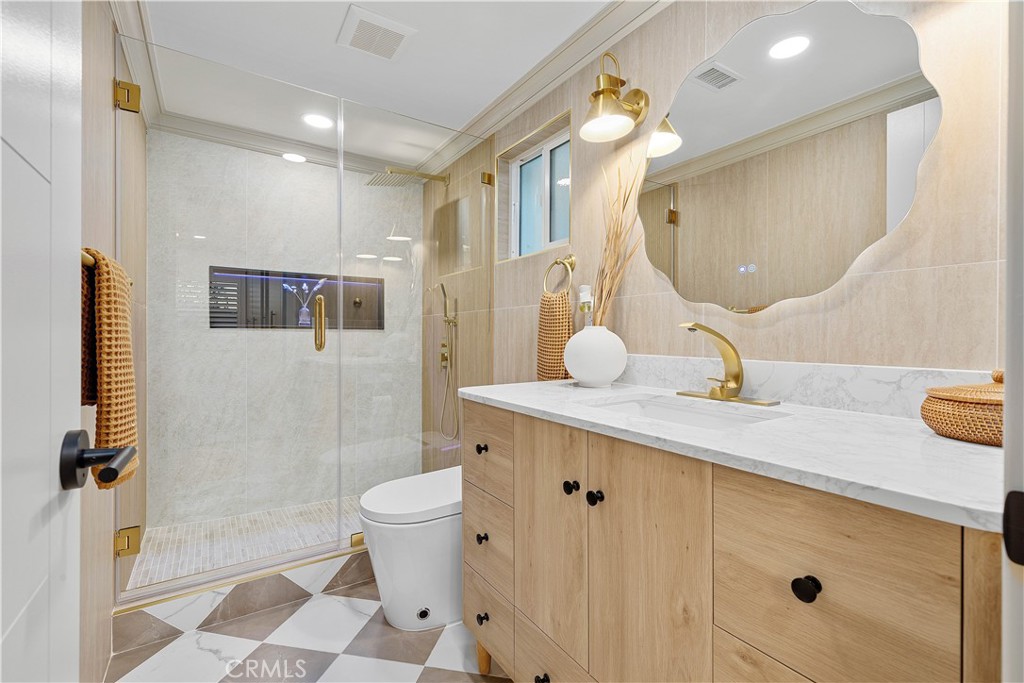 Placentia Knolls (PLKN) - Residential