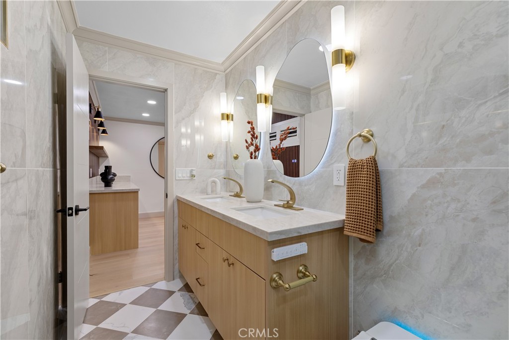 Placentia Knolls (PLKN) - Residential