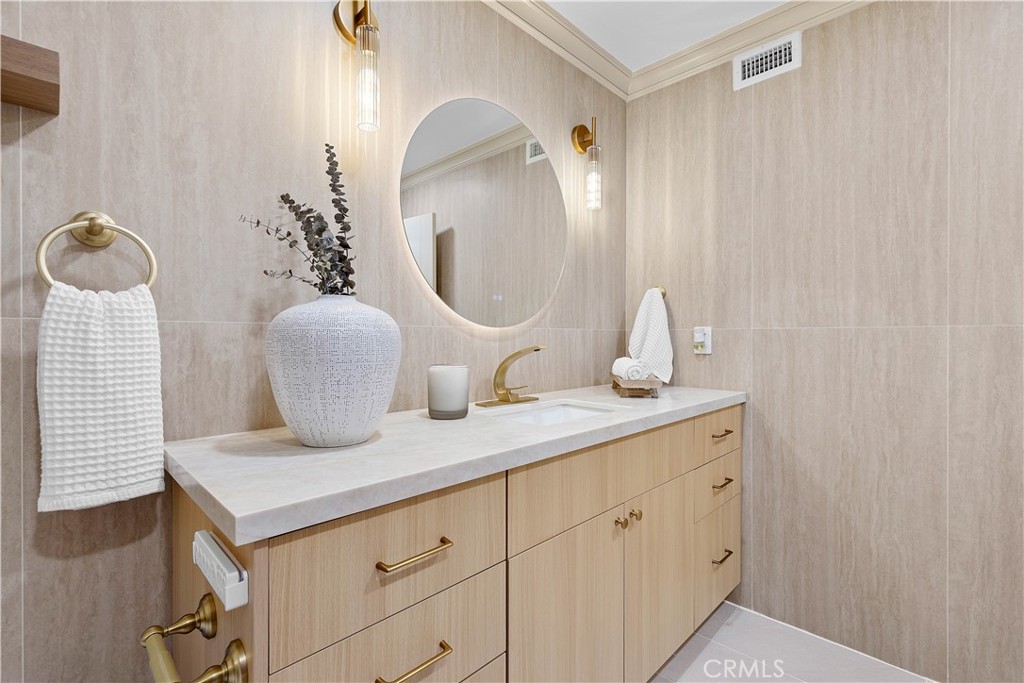 Placentia Knolls (PLKN) - Residential