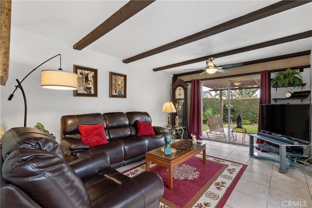 listing image 130721353162786599598