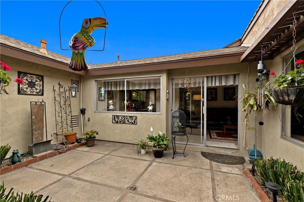 listing image 130720646370353507965