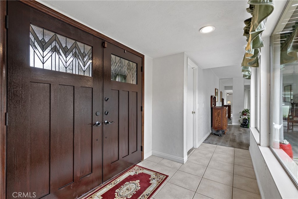 Properties 3 1724 N Oakwood Avenue