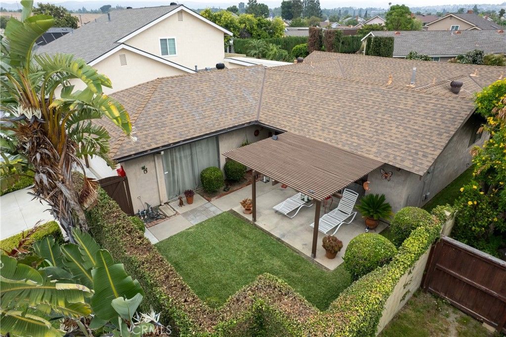 listing image 130720481768498046540