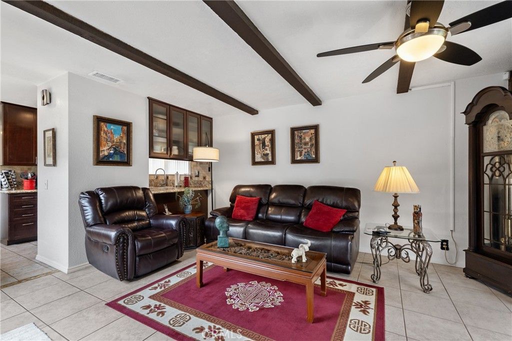 listing image 130724749941025228528
