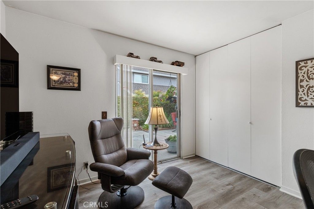 listing image 130727334687909332505