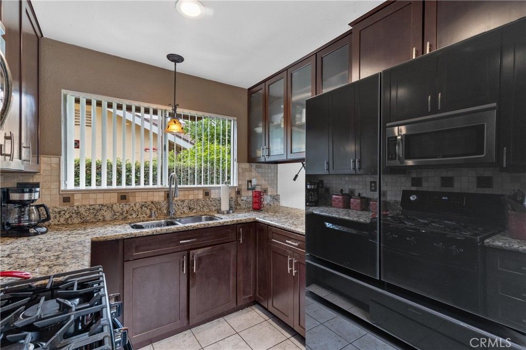 listing image 130725968575197992202