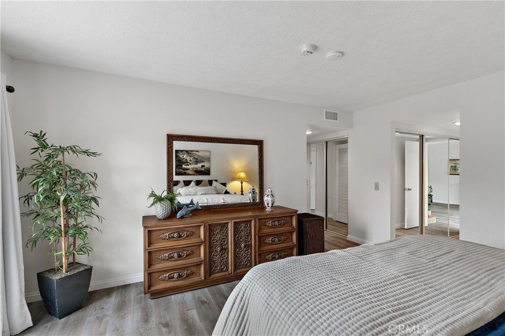 listing image 130727202772514704875