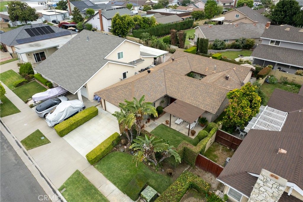 listing image 130728392370688800570