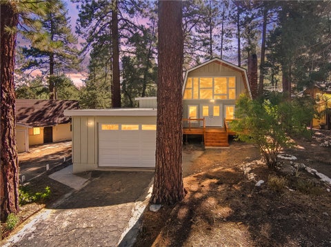 Photo of 6155 Cardinal RD, Wrightwood, CA 92397 (MLS # TR26198608)