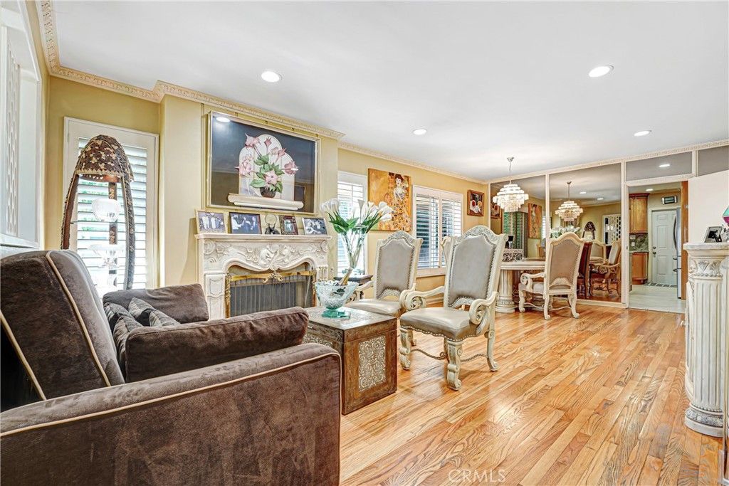 Photo of 4313 Rhodes Ave, Studio City, CA 91604 (MLS # DW26062647)