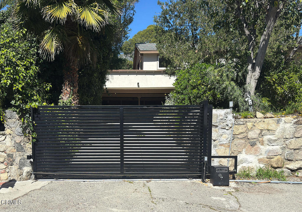 2345 Orange Cove Avenue