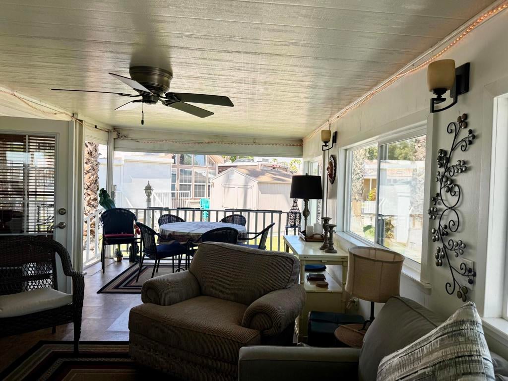 84136 Avenue 44 202