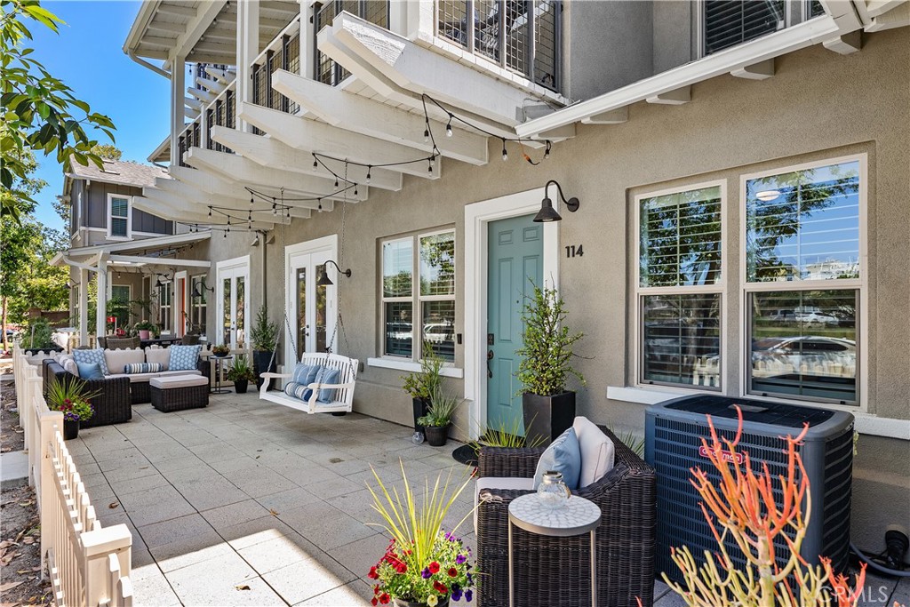 114 Sencillo Place