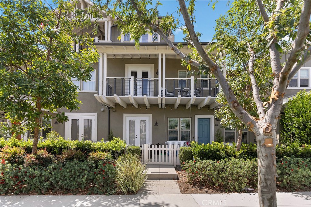 114 Sencillo Place