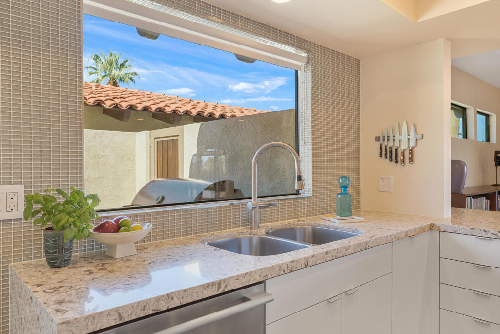 Thunderbird Villas - Residential