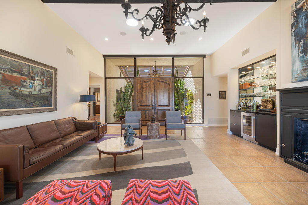 Thunderbird Villas - Residential