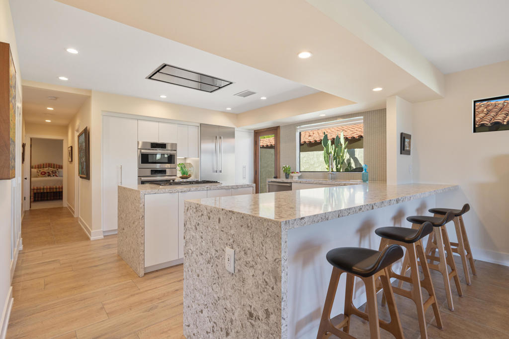 Thunderbird Villas - Residential