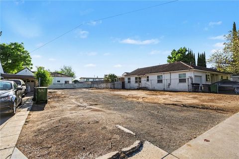 Photo of 1458 Parker Ave, Tracy, CA 95376 (MLS # OC26088500)