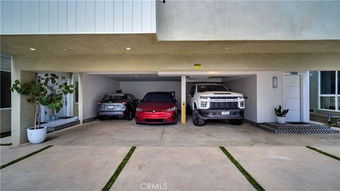 Photo of 1351 1/2 Seward St, Los Angeles, CA 90028 (MLS # WS26036446)