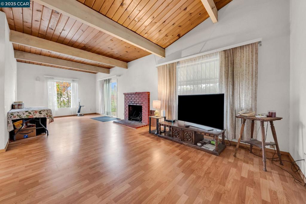 SOUTHSHORE - Residential