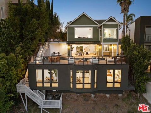 Photo of 8446 Grand View Drive, Los Angeles, CA 90046 (MLS # 26991841)