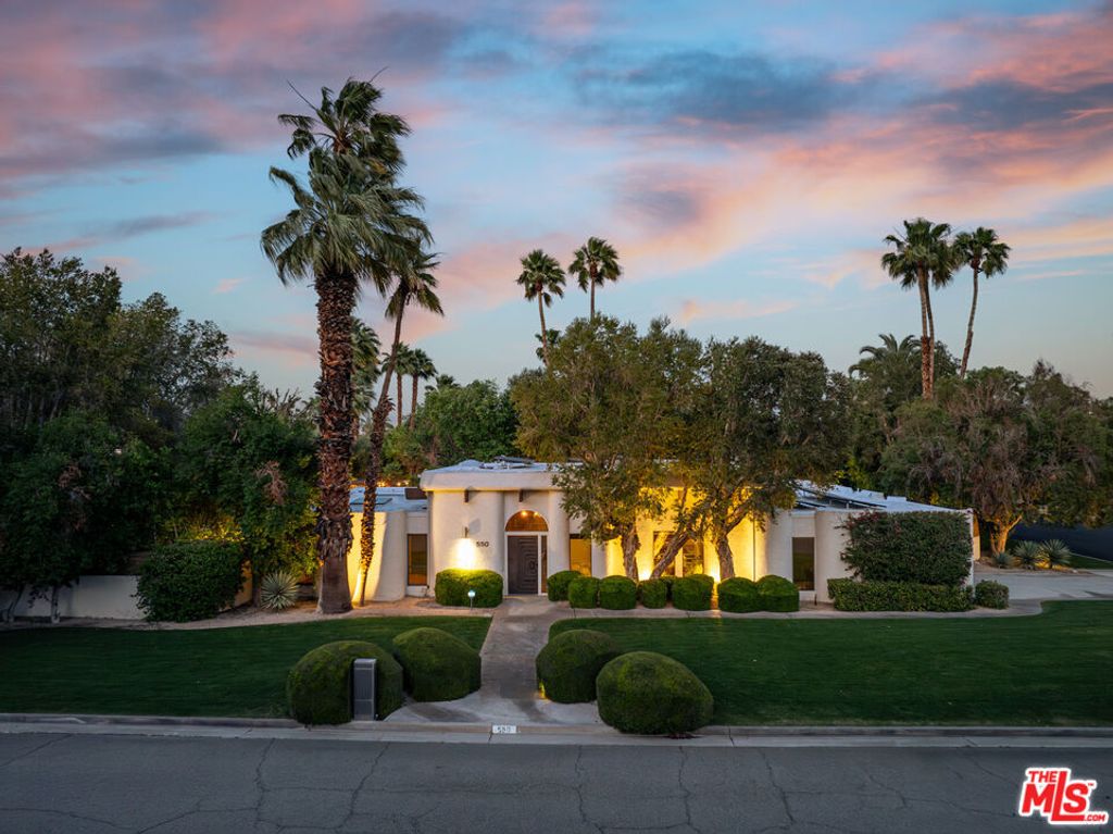 Photo of 550 N Arquilla Road, Palm Springs, CA 92262 (MLS # 25543225)