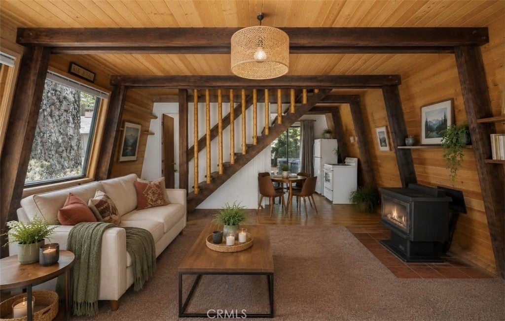 327 W Country Club