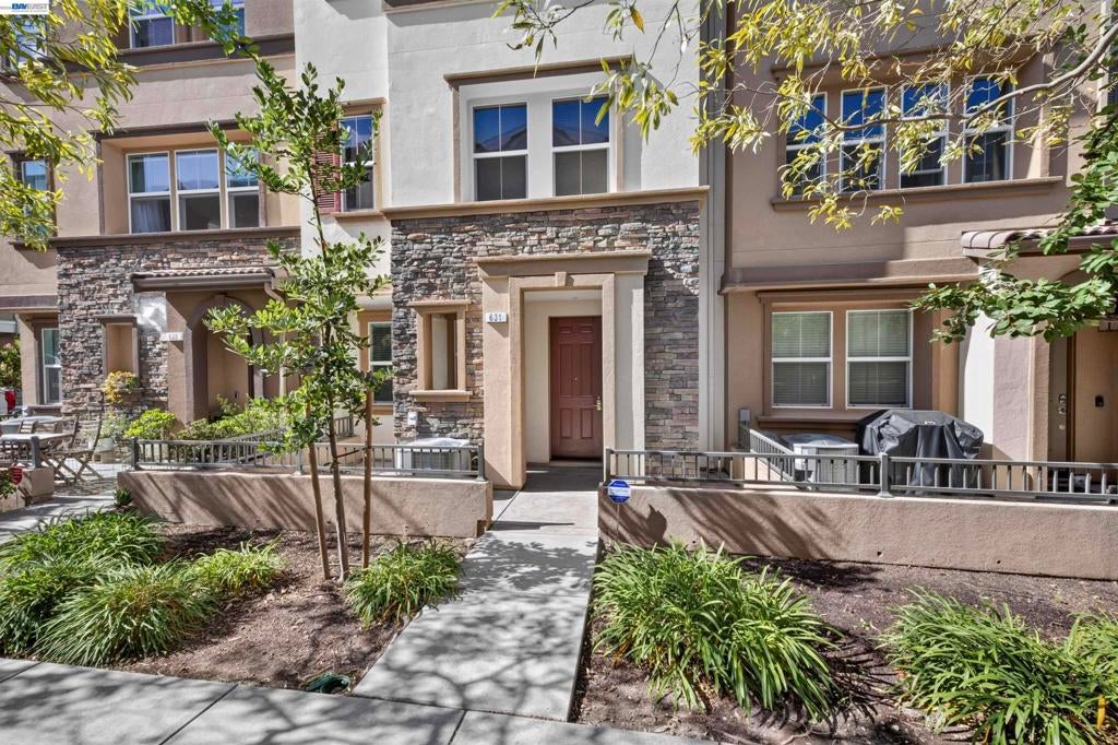 631 Moss Way