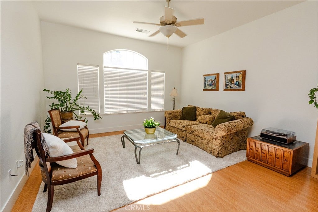 6643 Desert Springs