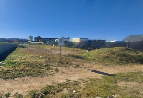 Photo of 38267 6th St E, Palmdale, CA 93550 (MLS # DW26054786)