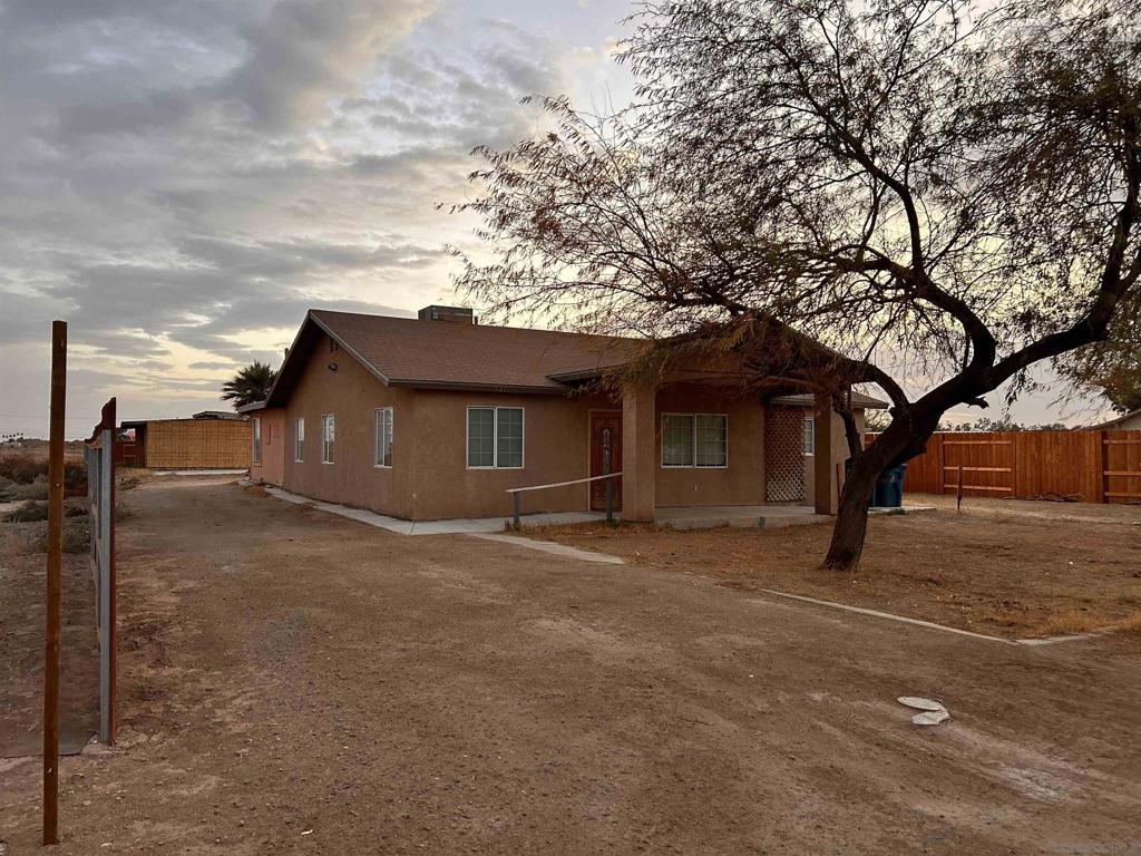 For Rent: Spacious 4-Bedroom Home on a Huge Lot in Imperial Address: 531 Lee Rd, Imperial, CA 92251 Discover this roomy 4-bedroom, 2-bathroom home set on an expansive 15,600 sq. ft. lot in Imperial County. Perfect for families or those needing extra space, this property combines comfort, convenience, and affordability. Key Features: 4 Bedrooms, 2 Bathrooms – including a master suite located next to the kitchen for added privacy. Appliances Included – comes with washer, dryer, and refrigerator for hassle-free living. Large Lot (15,600 sq. ft.) – enjoy outdoor space with plenty of room for activities. Bonus Space – a large attached storage room offers potential to convert into an extra bedroom, office, or hobby space. Utilities Savings – located in county limits, so trash and utilities may be lower than city rates. Water Supply – property is connected to canal water, enhanced with a reverse osmosis filtration system for clean, drinkable water. Please Note: Rear storage structure is not accessible to tenants.